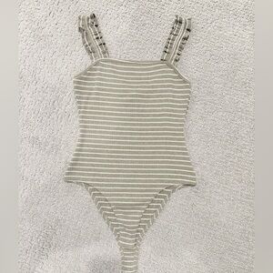 Le Lis Beige and Forest Green striped bodysuit w/ ruffle sleeve, women’s size M
